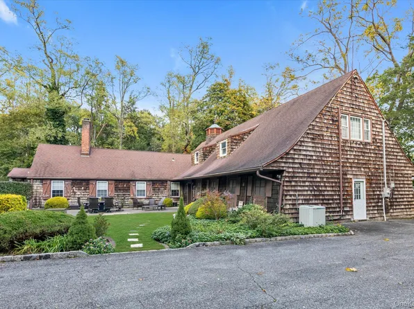 2177 Cedar Swamp Road, Brookville, NY 11545