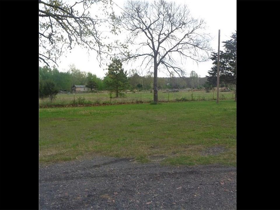 2nd image of 22760 Pecan Ln