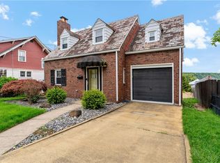 415 Pershing Dr, New Kensington, PA 15068