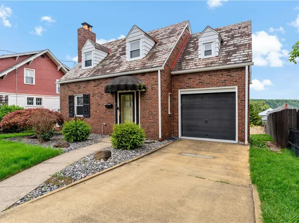 415 Pershing Dr, New Kensington, PA 15068
