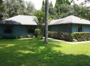 214 E Lumsden Rd, Brandon, FL 33511