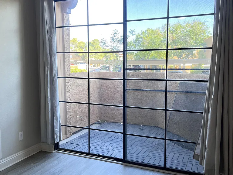 5122 S Jones Blvd #108 — Photo 28