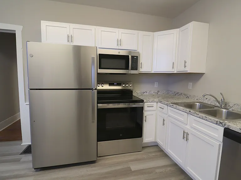 151 E Main St #1 — Photo 9