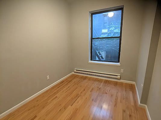 5th image of 493 Amsterdam Ave APT 1C