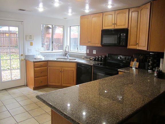 4th image of 4820 Acclaim Ct