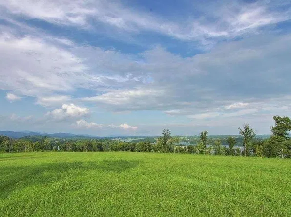 2631 Serenity Sound, Morristown, TN 37814