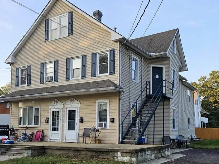 525 & 527 Asbury Ave #B — Photo 4