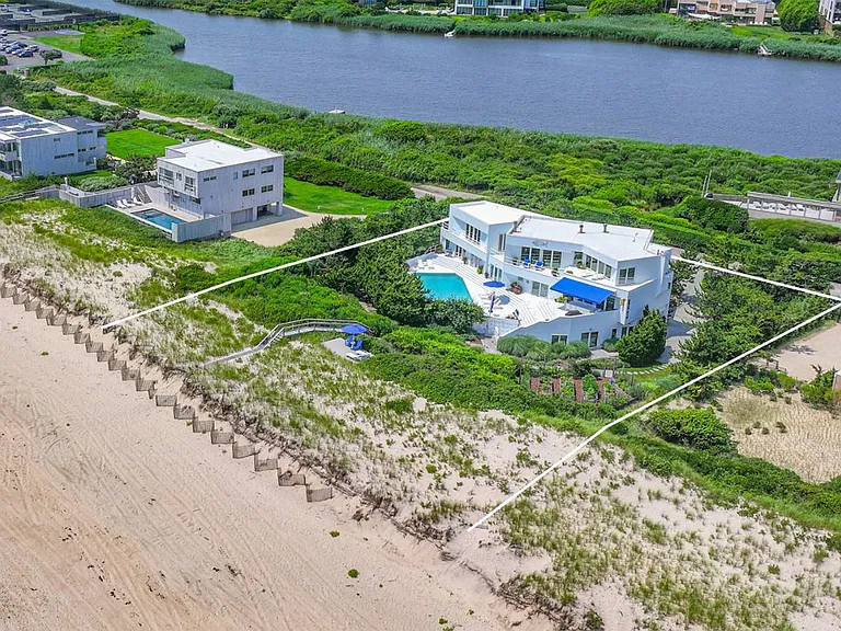 179 Mid Ocean Dr — Photo 1