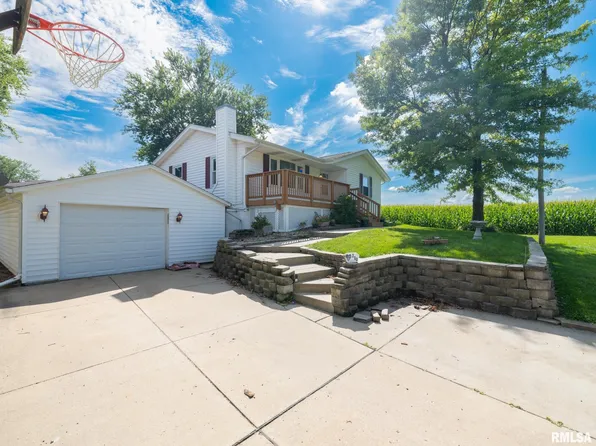 210 Graze Ave, Dunlap, IL 61525