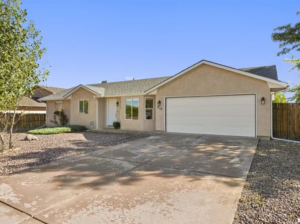 712 S Fleming Dr, Pueblo West, CO 81007