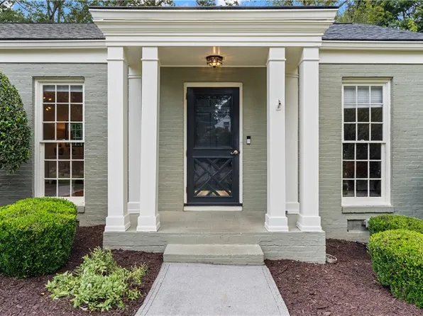 1836 Walthall Dr NW, Atlanta, GA 30318