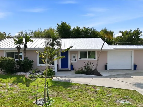 704 Portia St, Nokomis, FL 34275