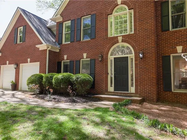 5685 Ashewoode Downs Dr, Johns Creek, GA 30005