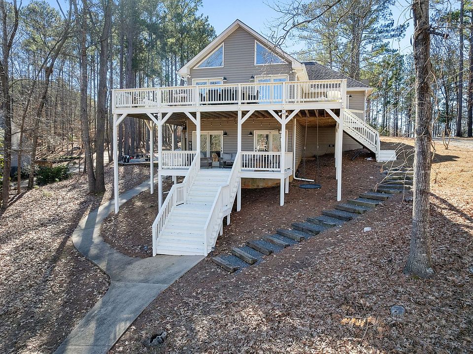 1st image of 108 Horseshoe Cir