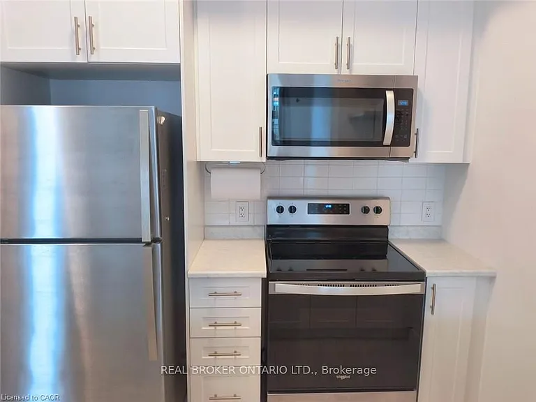 460 Dundas St E #117 — Photo 12