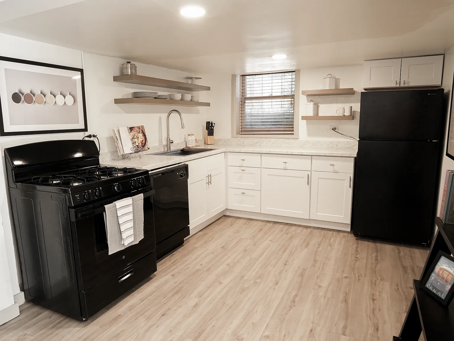 1 bed, 734 sqft, $1,695 — Photo 4