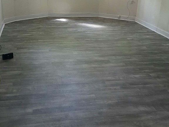 4th image of 1340 W Granville Ave #G