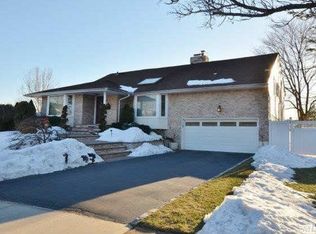 5 Magnolia Ln, Jericho, NY 11753