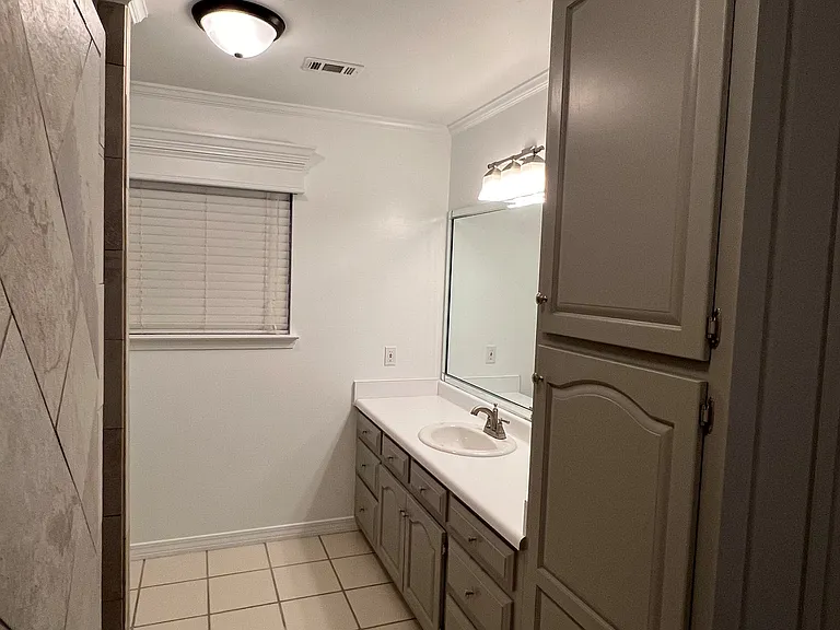 5587 Mobile Ave — Photo 6