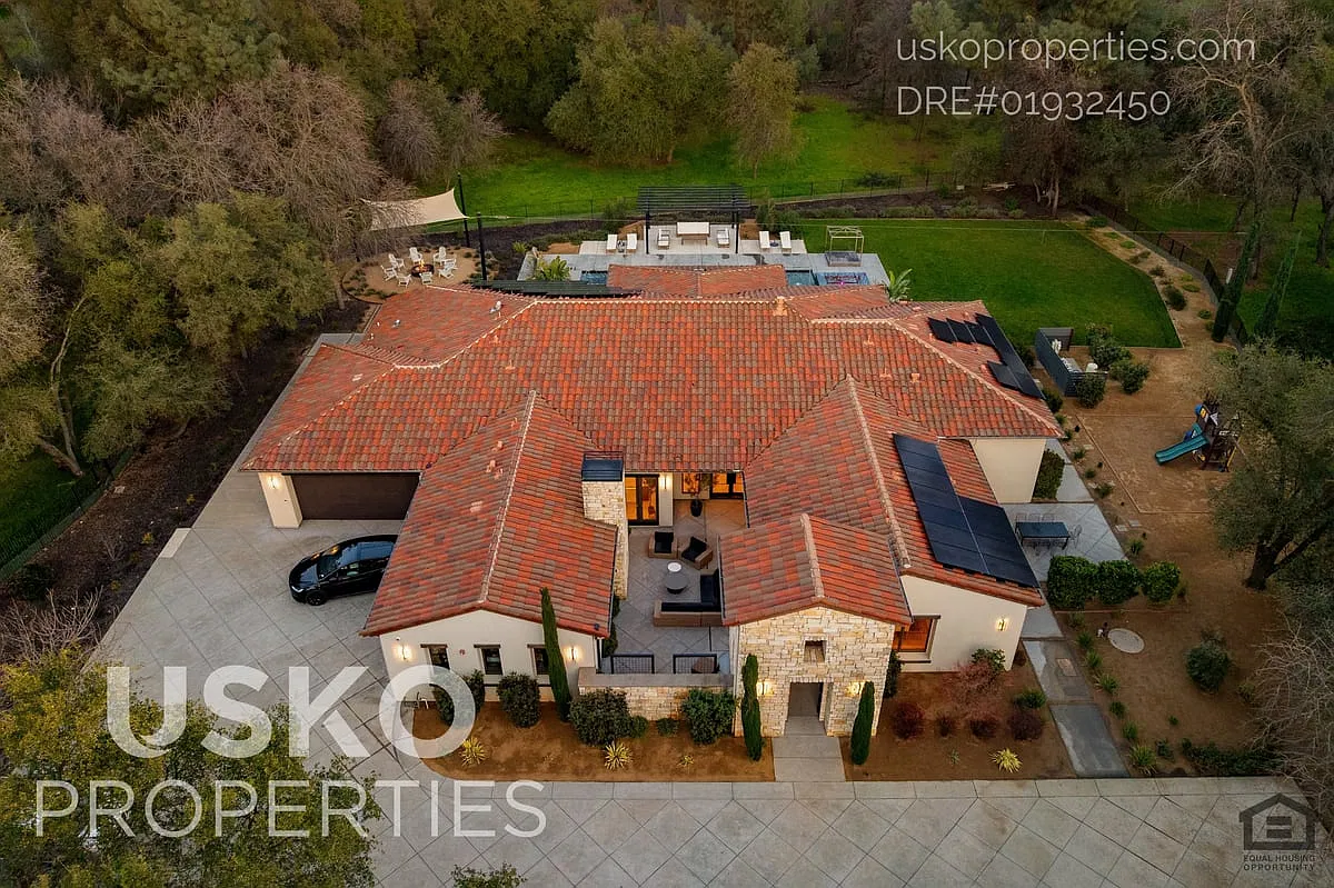 5331 Barton Road — Photo 1