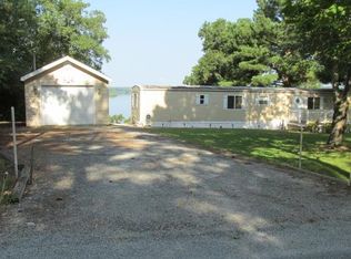 425 Bluff Rd, Big Sandy, TN 38221