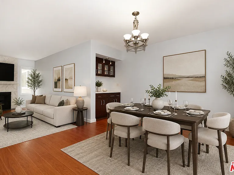 1262 S Barrington Ave #203 — Photo 4