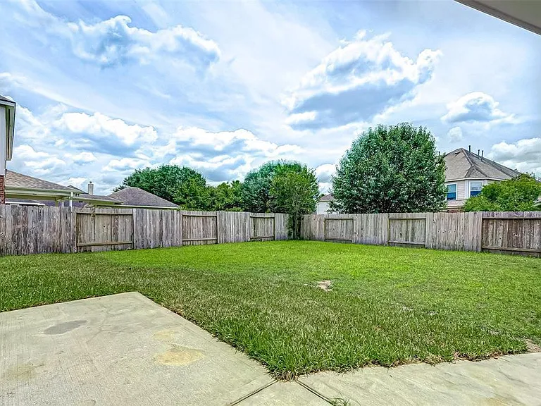 4602 Butler Springs Ln — Photo 37