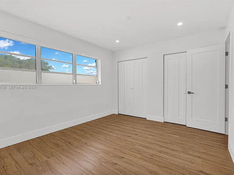 8201 SW 42nd St — Photo 30