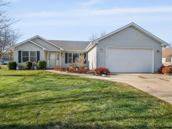 860 Warne Ct, Elburn, IL 60119