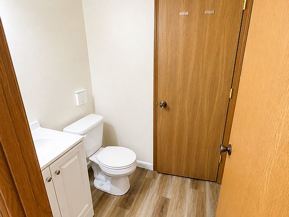4th image of 2038 Essex Dr #2038