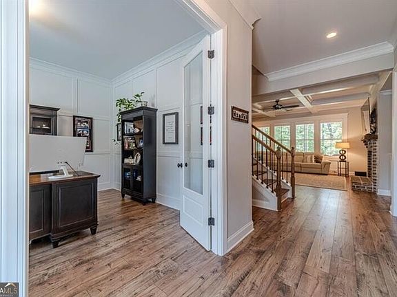 3rd image of 6118 Golf View Ct
