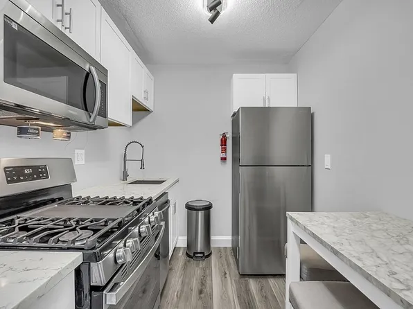 70 Shrewsbury Green Dr Unit J, Shrewsbury, MA 01545