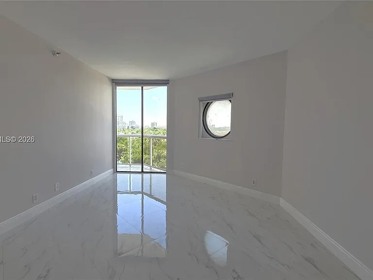 3610 Yacht Club Dr #615 — Photo 13