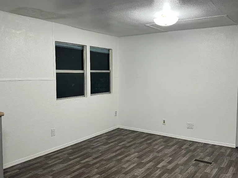 Unit Photo