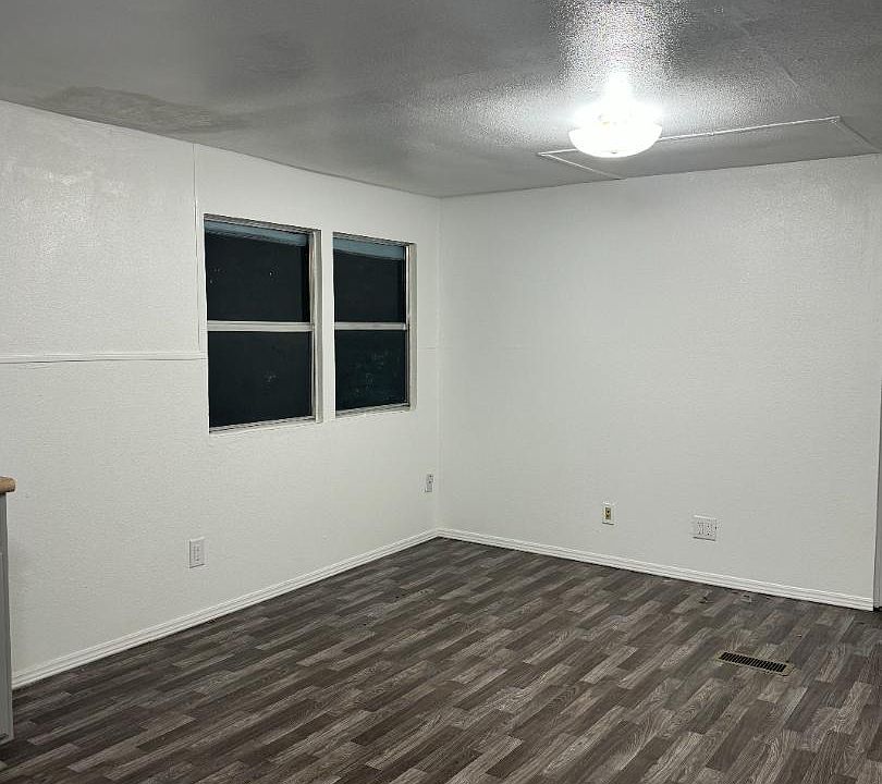 Unit Photo