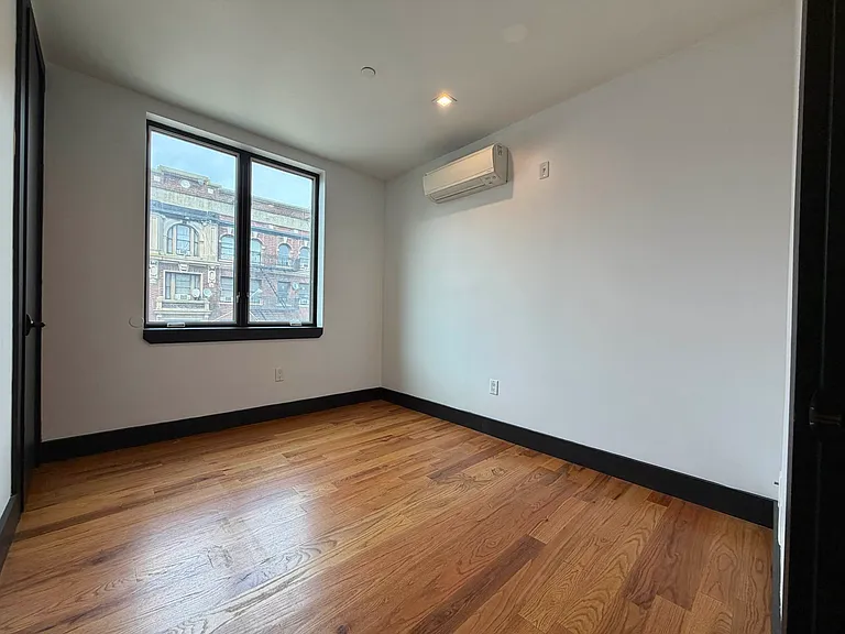 242 Parkside Ave #3A — Photo 5