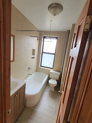 Rented by Citi Nest Group LLC | media 74