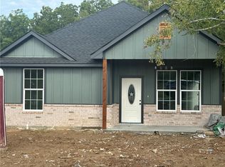 1013 Hunters Ln, Bryan, TX 77803