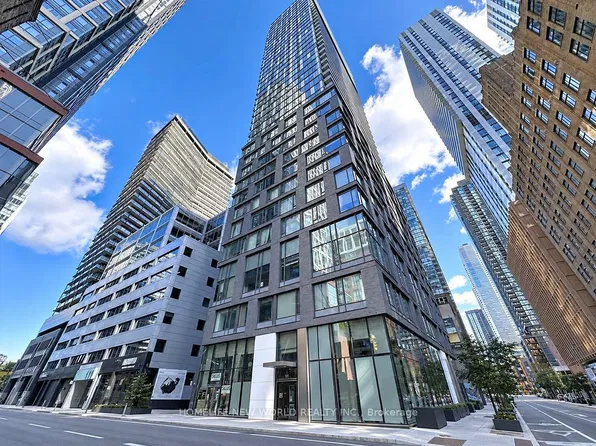 101 Peter St Unit Penthouse 10, Toronto, ON M5V 0G6