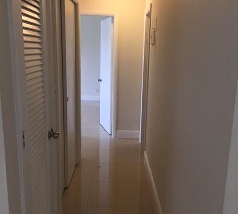 2nd image of 2101 NE 51st St APT 01