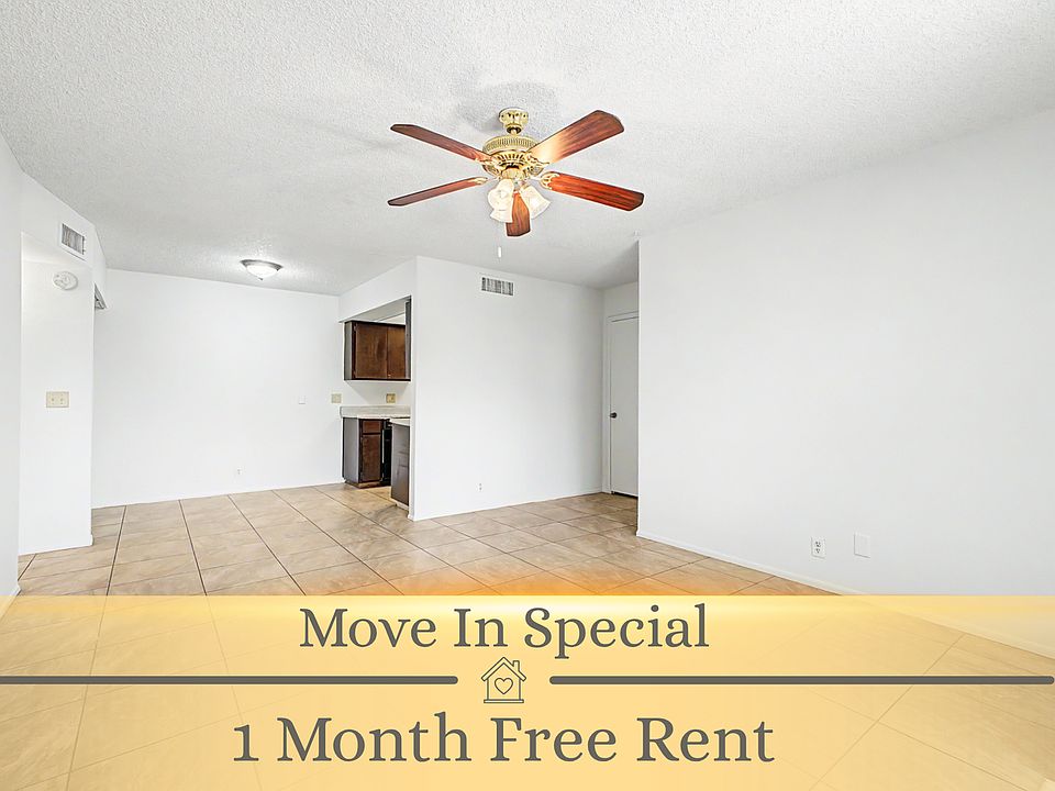 1st image of 2931 E Beck Ln APT 4