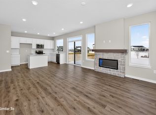 16502 Bentwood Dr, Urbandale, IA 50323