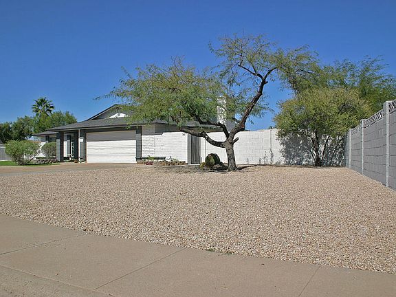 3rd image of 1516 W Hononegh Dr