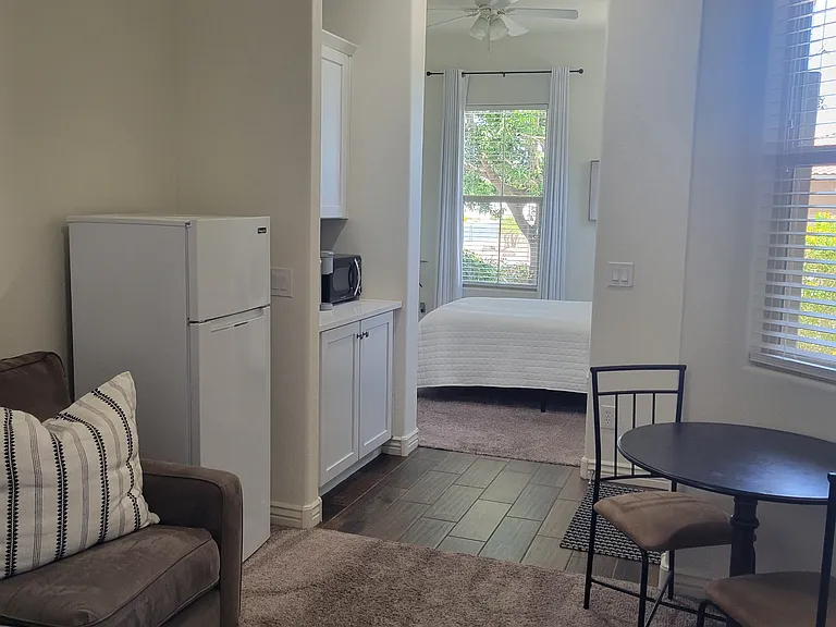 3142 N Los Alamos — Photo 20