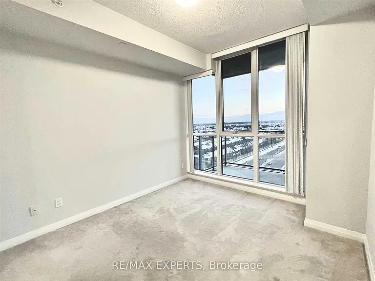 75 Eglinton Ave W #1005 — Photo 9