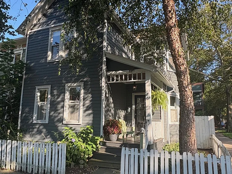 4105 Whitman Ave — Photo 6