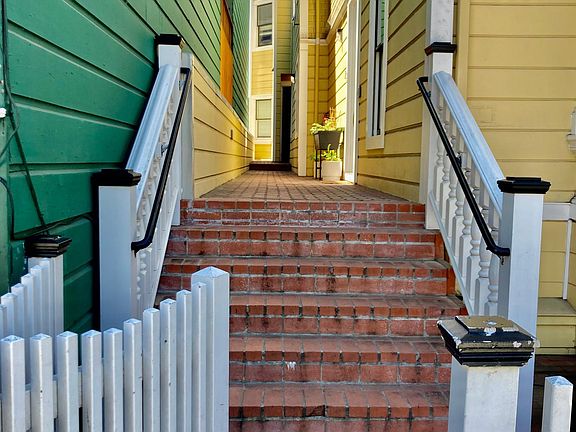 4th image of 2059 Golden Gate Ave #5