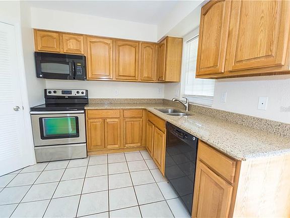 5th image of 1920 E Edgewood Dr