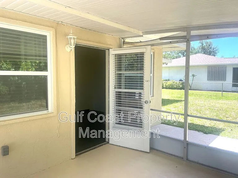220 Avalon Rd — Photo 13
