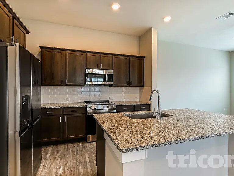 22728 Terrazzo Dr — Photo 4